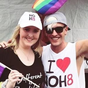 Meet your Posher, Ella